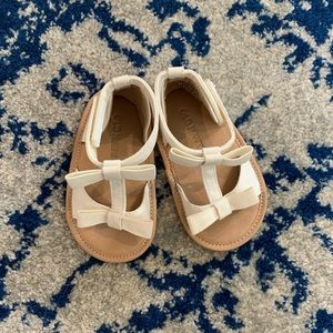 4/$20 White Old Navy toddler sandals, 12-18 months